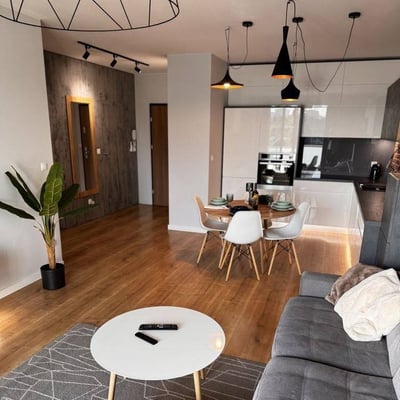 Location d’un appartement confortable de 2 pièces, 53 m², dans le quartier Nadodrze, Wrocław, Pologne